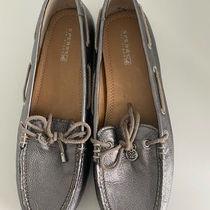Sperry flat shoes, silver leather , silver hardware